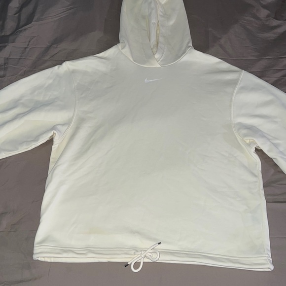 Nike Sweaters - nike sweater